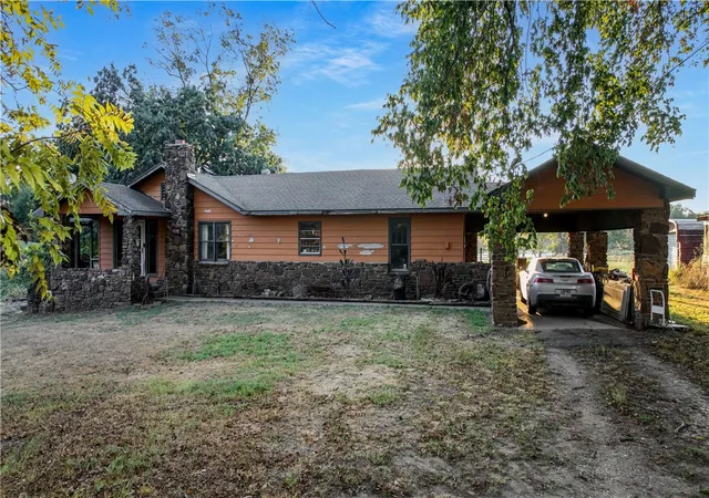 Photo 2 of Single family home for sale at 19830 Chamber Springs Rd, Siloam Springs, AR 72761 | MLS# 1362216 | Listing updated on 2026-10-19
