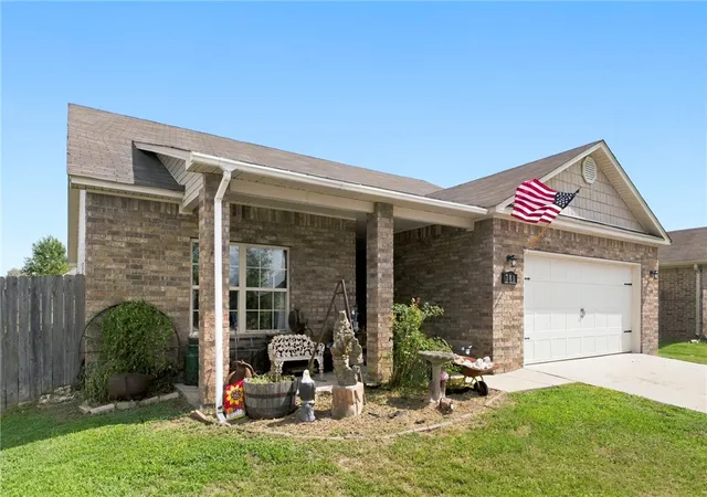 Photo 3 of Single family home for sale at 701 Sw River Rock St, Bentonville, AR 72712 | MLS# 1362456 | Listing updated on 2026-10-21