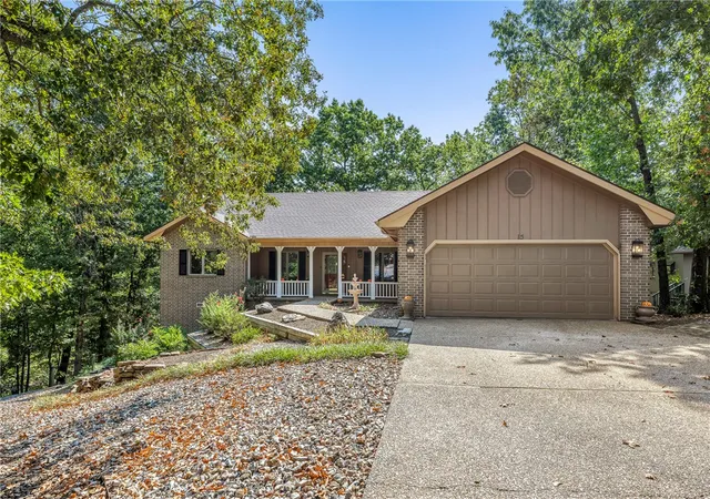 Photo 1 of Single family home for sale at 15 Breton Way, Bella Vista, AR 72715 | MLS# 1362411 | Listing updated on 2026-10-19