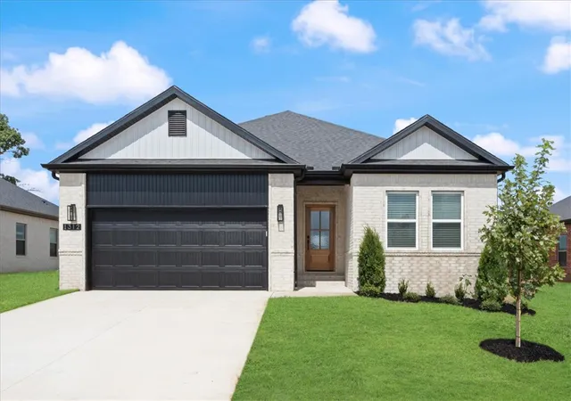 Photo 1 of Sale Pending at 1312 Nw 15th Avenue, Gentry, AR 72734 | MLS# 1362491 | Listing updated on 2026-10-17
