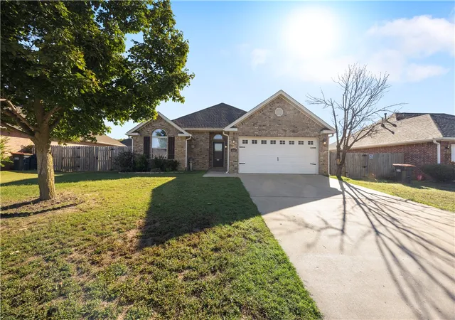 Single family home for sale at 4547 Sadie St, Springdale, AR 72762 | MLS# 1362566
