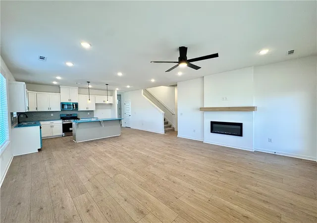 Photo 3 of Sale Pending at 6009 Sw Messenger Ave, Bentonville, AR 72713 | MLS# 1362572 | Listing updated on 2026-10-21