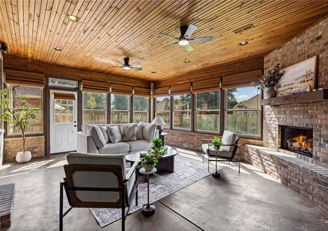 Photo 3 of Single family home for sale at 5720 S Chanberry Ln, Rogers, AR 72758 | MLS# 1362501 | Listing updated on 2026-10-21