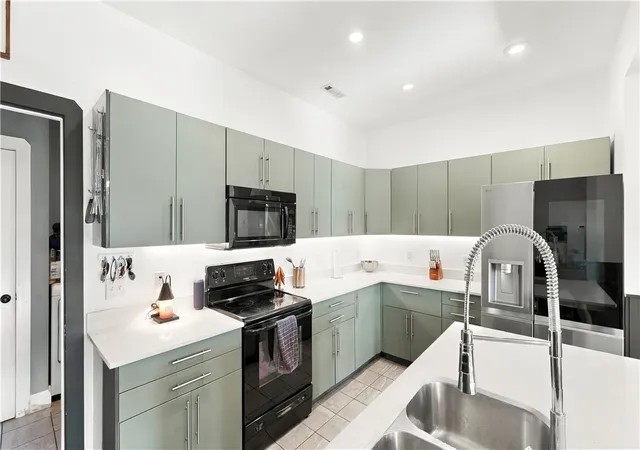 Photo 3 of Single family home for sale at 1701 E Crestwood Hills Ln, Cave Springs, AR 72718 | MLS# 1362607 | Listing updated on 2026-10-19
