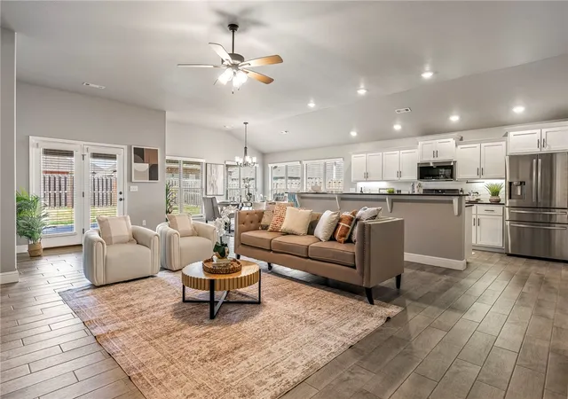 Photo 3 of Single family home for sale at 981 Sundance Ln, Bentonville, AR 72712 | MLS# 1362616 | Listing updated on 2026-10-20