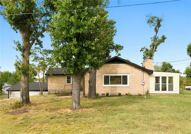 Photo 1 of Sale Pending at 902 N 9th Street, Rogers, AR 72756 | MLS# 1362191 | Listing updated on 2026-10-20