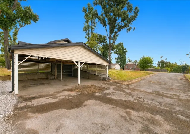 Photo 3 of Sale Pending at 902 N 9th Street, Rogers, AR 72756 | MLS# 1362191 | Listing updated on 2026-10-20