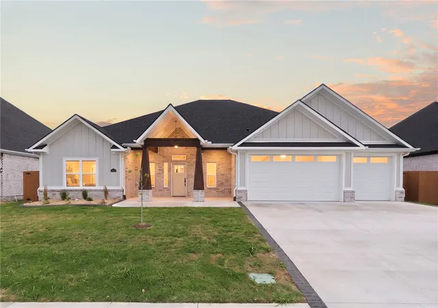 Photo 2 of Single family home for sale at 311 Morgan St, Centerton, AR 72719 | MLS# 1362589 | Listing updated on 2026-10-21