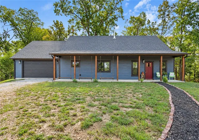 Single family home for sale at 702 S Kings Hwy, Noel, MO 64854 | MLS# 1362972