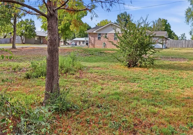 Photo 2 of Sale Pending at Summit Dr, Siloam Springs, AR 72761 | MLS# 1362776 | Listing updated on 2026-10-16