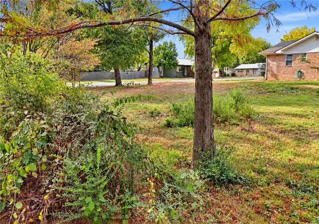 Photo 3 of Sale Pending at Summit Dr, Siloam Springs, AR 72761 | MLS# 1362776 | Listing updated on 2026-10-16