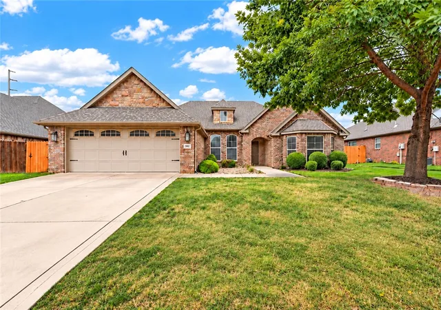 Photo 2 of Single family home for sale at 3002 Sw Calm Ridge Rd, Bentonville, AR 72713 | MLS# 1362824 | Listing updated on 2026-10-15