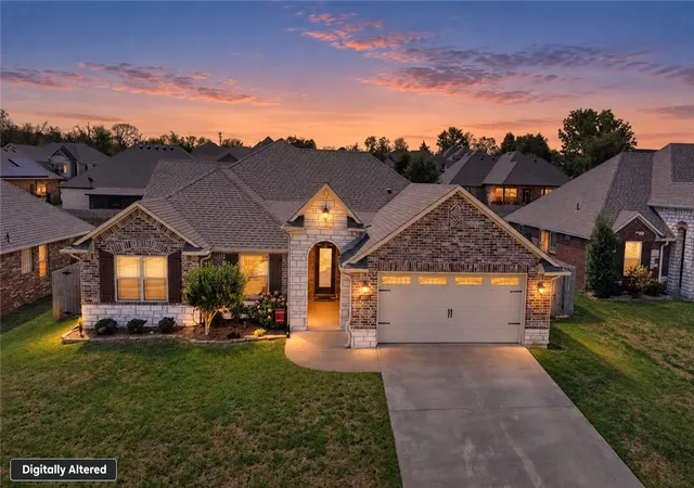 Single family home for sale at 8012 Big Oak Dr, Fort Smith, AR 72916 | MLS# 1362855
