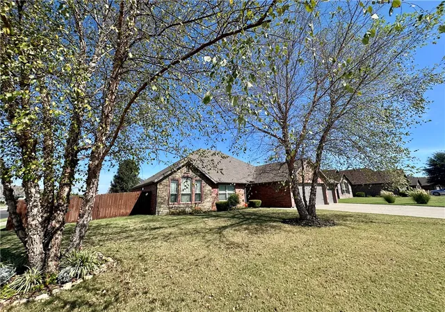 Photo 2 of Single family home for sale at 2005 W Brooks Pl, Rogers, AR 72758 | MLS# 1363294 | Listing updated on 2026-10-19
