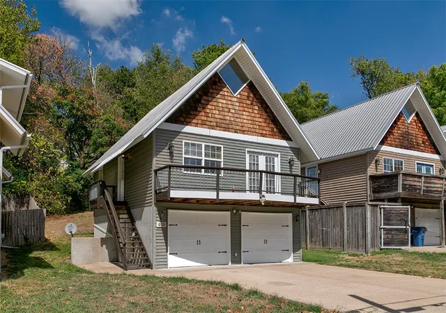 Photo 3 of Single family home for sale at 409 W Tahlequah St, Siloam Springs, AR 72761 | MLS# 1363012 | Listing updated on 2026-10-14