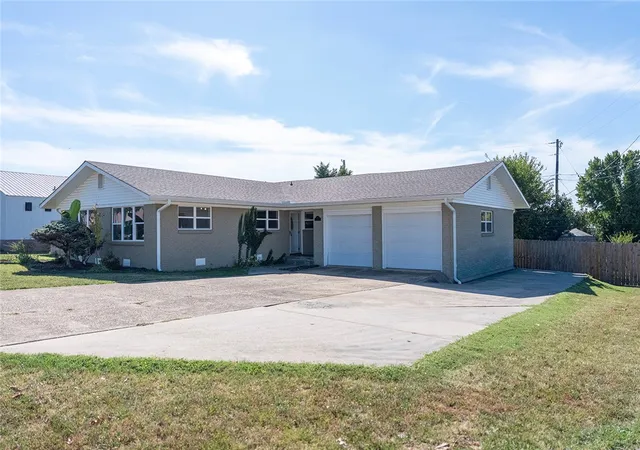 Photo 1 of Single family home for sale at 900 6th Street, Rogers, AR 72756 | MLS# 1362664 | Listing updated on 2026-10-12