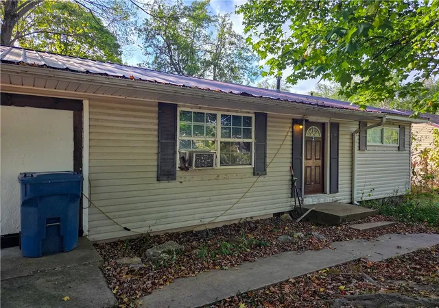Photo 1 of Sale Pending at 907 Sw 4th Avenue, Gravette, AR 72736 | MLS# 1363425 | Listing updated on 2026-10-21
