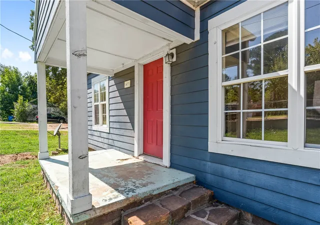 Photo 3 of Sale Pending at 1433 N Garland Ave, Fayetteville, AR 72703 | MLS# 1363118 | Listing updated on 2026-10-17