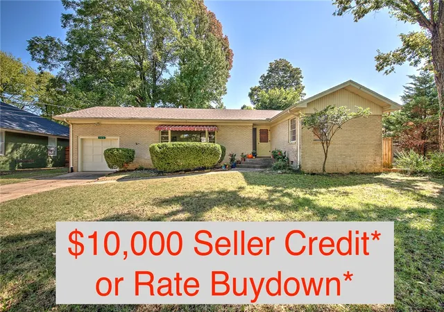 Photo 1 of Single family home for sale at 724 N Washington Ave, Fayetteville, AR 72701 | MLS# 1363518 | Listing updated on 2026-10-21