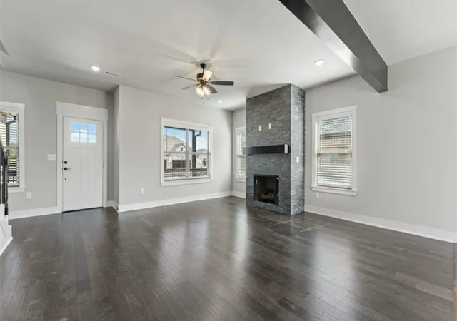 Photo 3 of Single family home for sale at 811 Ann Pl, Bentonville, AR 72713 | MLS# 1363827 | Listing updated on 2026-10-21