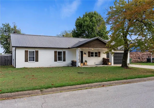 Photo 1 of Single family home for sale at 1113 W Callahan Dr, Rogers, AR 72758 | MLS# 1363872 | Listing updated on 2026-10-19