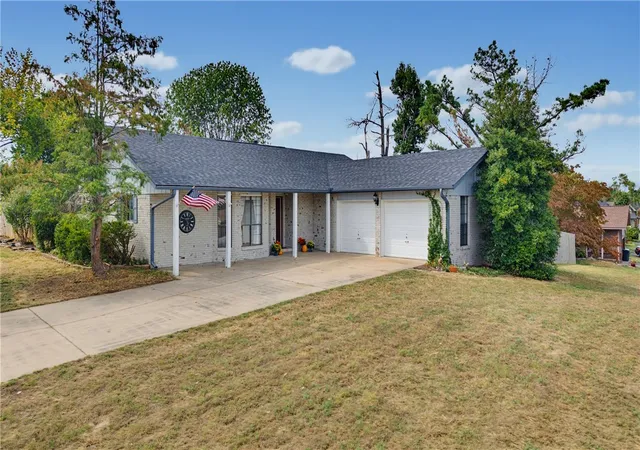 Photo 3 of Single family home for sale at 712 S Riviera Dr, Rogers, AR 72758 | MLS# 1363841 | Listing updated on 2026-10-20