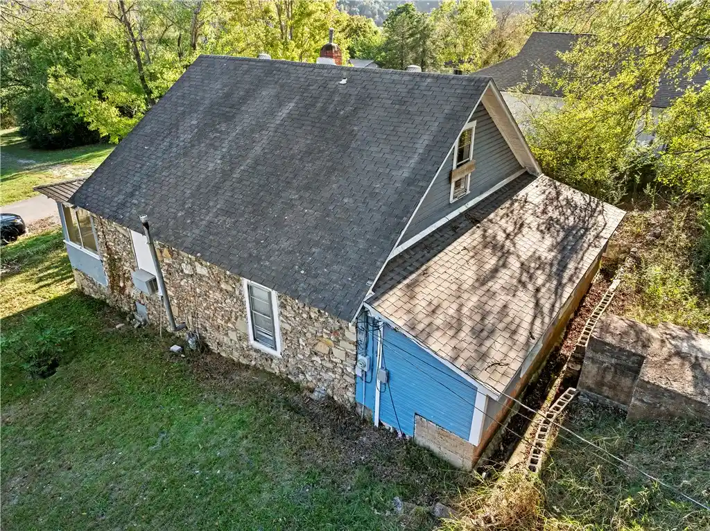 Photo 3 of Single family home for sale at 513 Mclean Ave, Cotter, AR 72626 | MLS# 1363842 | Listing updated on 2026-10-27