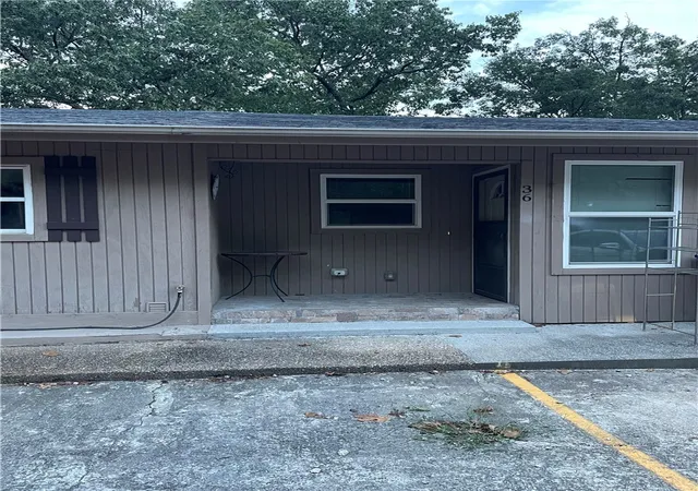 Townhouse for sale at 36 Nantucket Dr, Bella Vista, AR 72715 | MLS# 1363921