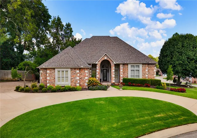 Photo 1 of Single family home for sale at 4005 Thornbury Dr, Springdale, AR 72764 | MLS# 1363706 | Listing updated on 2026-10-28