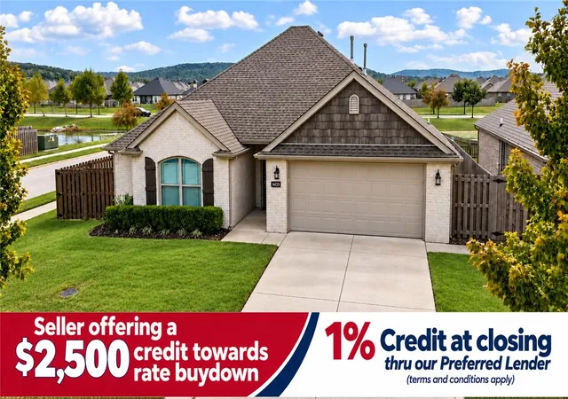 Single family home for sale at 4439 W Divide Dr, Fayetteville, AR 72704 | MLS# 1363977