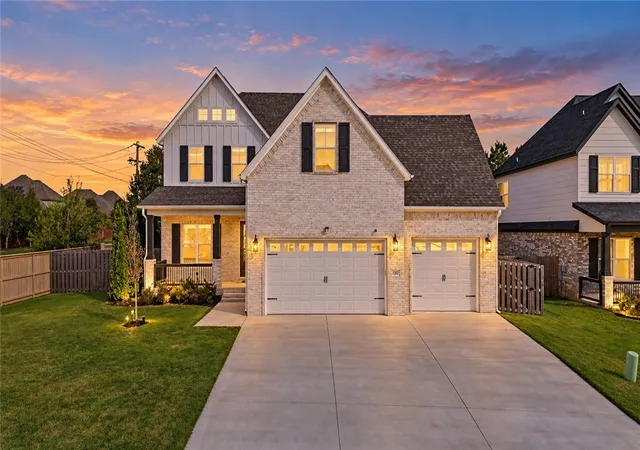 Single family home for sale at 1302 Clarendon Ave, Bentonville, AR 72713 | MLS# 1364112