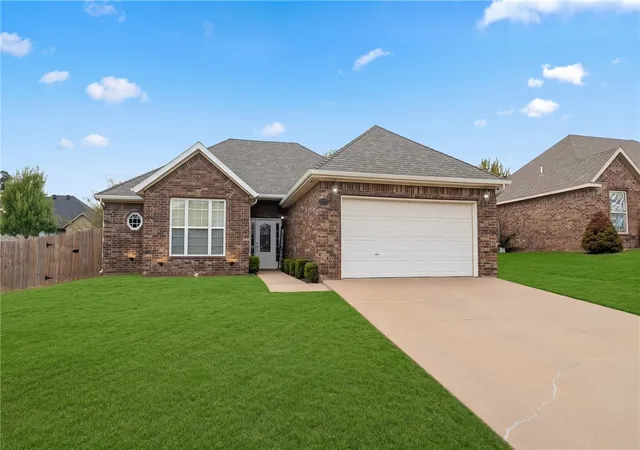 Photo 1 of Single family home for sale at 671 Reisling St, Centerton, AR 72719 | MLS# 1363903 | Listing updated on 2026-10-20