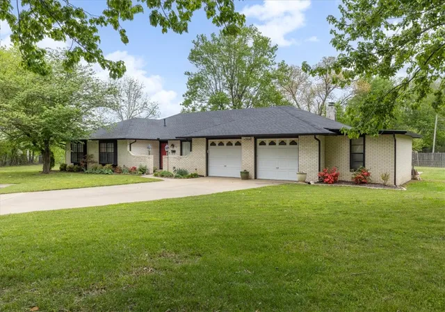 Photo 1 of Single family home for sale at 1504 S Morlan Ave, Springdale, AR 72764 | MLS# 1363035 | Listing updated on 2026-10-17