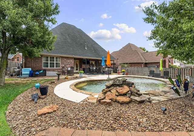 Photo 3 of Single family home for sale at 3706 Sw Lone Oak Ave, Bentonville, AR 72712 | MLS# 1364475 | Listing updated on 2026-10-18