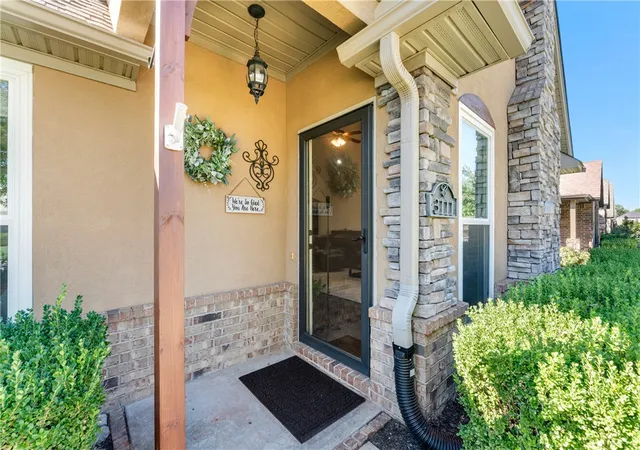 Photo 3 of Single family home for sale at 3111 Sw Warberry Ave, Bentonville, AR 72713 | MLS# 1364050 | Listing updated on 2026-10-20