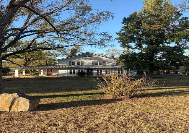 Photo 2 of Sale Pending at 696 N Highway 21, Berryville, AR 72616 | MLS# 1364686 | Listing updated on 2026-10-28