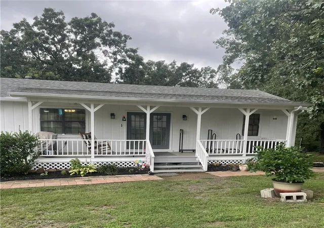 Single family home for sale at 565 County Rd 1750, London, AR 72847 | MLS# 1364710
