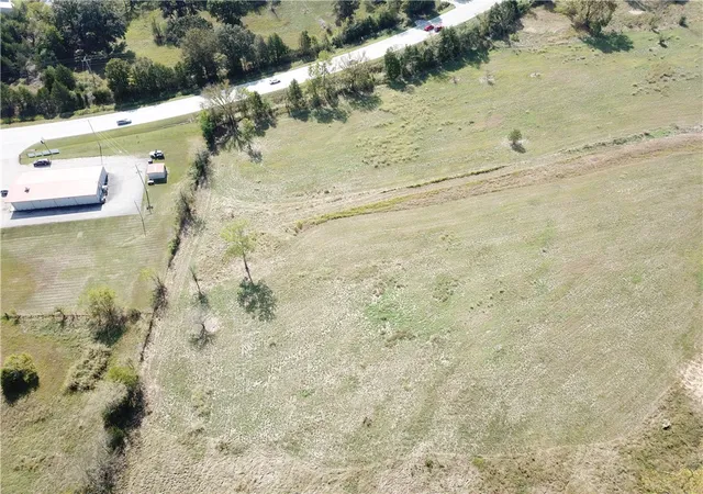 Photo 2 of House for sale at 001 W Highway 62, Pyatt, AR 72672 | MLS# 1364843 | Listing updated on 2026-10-12