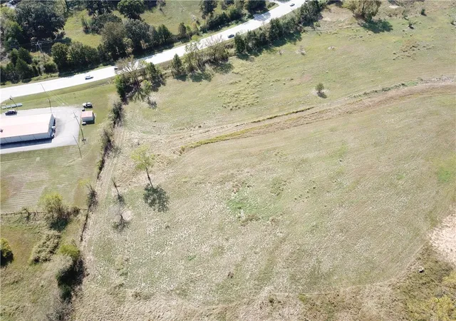 Photo 3 of House for sale at 001 W Highway 62, Pyatt, AR 72672 | MLS# 1364843 | Listing updated on 2026-10-12