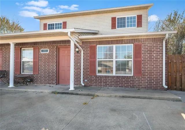 Photo 2 of Multi family home for sale at 3503 Sw Victoria Pl, Bentonville, AR 72712 | MLS# 1364969 | Listing updated on 2026-10-28