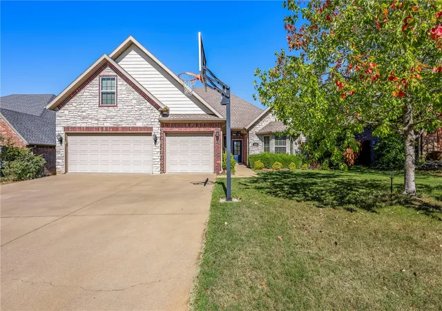 Photo 2 of Single family home for sale at 4510 Sw Alfalfa Ave, Bentonville, AR 72713 | MLS# 1364858 | Listing updated on 2026-10-21