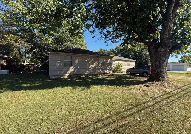 Photo 1 of Sale Pending at 1205 S Erie Ave, Russellville, AR 72801 | MLS# 1365016 | Listing updated on 2026-10-14