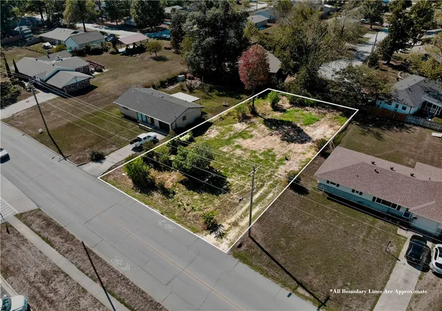 Photo 1 of Land for sale at 809 Bella Vista Rd, Bentonville, AR 72712 | MLS# 1365118 | Listing updated on 2026-10-20