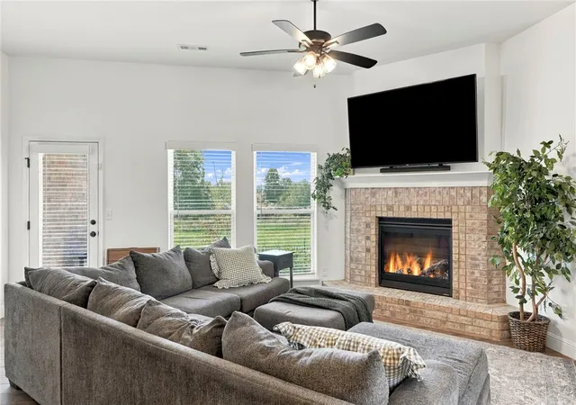 Photo 3 of Sale Pending at 5479 Clear Springs Ave, Springdale, AR 72762 | MLS# 1364443 | Listing updated on 2026-10-22