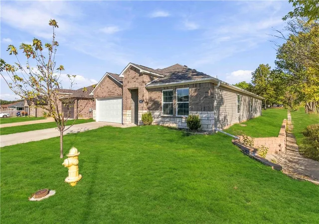 Photo 2 of Single family home for sale at 501 Cattleman Ln, Siloam Springs, AR 72761 | MLS# 1364596 | Listing updated on 2026-10-15