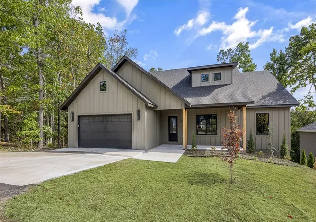 Photo 1 of Single family home for sale at 25 Salisbury Dr, Bella Vista, AR 72714 | MLS# 1364884 | Listing updated on 2026-10-18