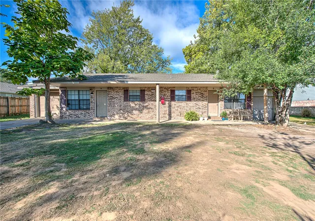 Photo 1 of Sale Pending at 1500 N A&b Pleasant St, Springdale, AR 72764 | MLS# 1365096 | Listing updated on 2026-10-21