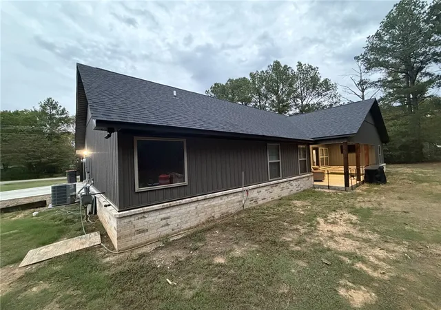 Photo 1 of Single family home for sale at 5700 Country Aire Loop, Hackett, AR 72937 | MLS# 1365314 | Listing updated on 2026-10-29
