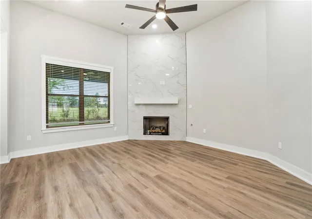 Photo 2 of Single family home for sale at 808 W Kelley Ann St, Siloam Springs, AR 72761 | MLS# 1365310 | Listing updated on 2026-10-17
