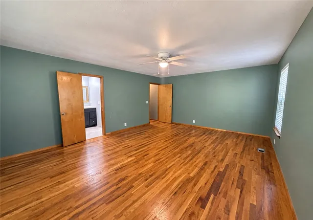Photo 4 of Single family home for sale at 450 Elmwood Ln, Noel, MO 64854 | MLS# 1365320 | Listing updated on 2026-10-15